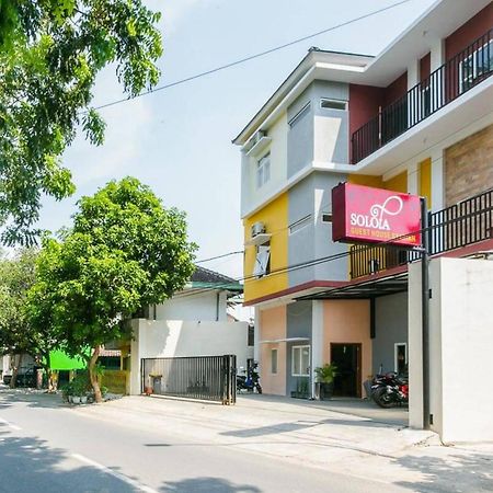 Reddoorz Syariah Near Purwosari Train Station Hotel Solo Екстериор снимка